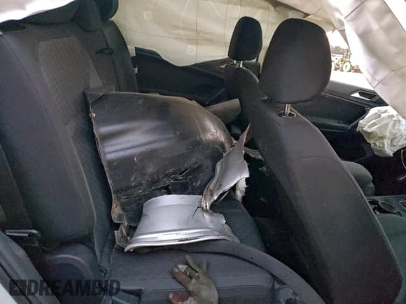 ✅ 2020 Volkswagen Tiguan S • VIN: 3VV1B7AX8LM154610 • Lot: 95835775. Wystawiony na Copart z przebiegiem 45 691 mil. Bezpłatny archiwum sprzedaży aukcyjnych z USA i szczegółowy raport historii pojazdu na DreamBid. Zdjęcie 11.