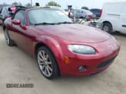 ✅ 2006 Mazda MX-5 Miata Grand Touring • VIN: JM1NC25FX60100475 • Lot: 42436966. Wystawiony na IAAI z przebiegiem 123 632 mil. Bezpłatny archiwum sprzedaży aukcyjnych z USA i szczegółowy raport historii pojazdu na DreamBid. Zdjęcie 1.