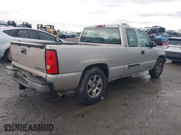 ✅ 2005 Chevrolet Silverado 1500 LT • VIN: 1GCEC19T85Z341844 • Лот: 43183407. Опубликован ранее на IAAI с пробегом 209 201 миль. Бесплатный доступ к архиву аукционных продаж из США и подробный отчёт об истории автомобиля на DreamBid. Изображение 4.