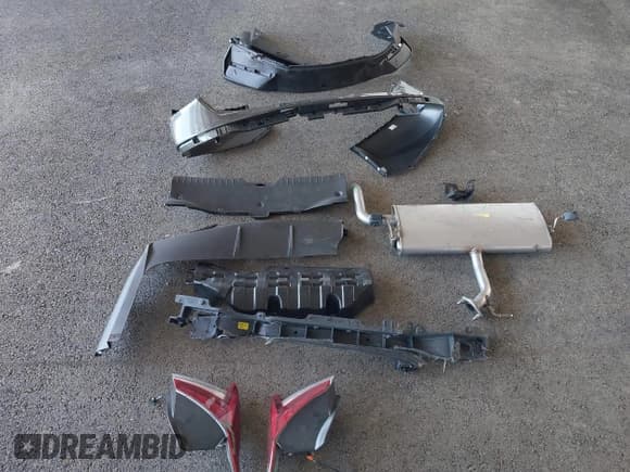 ✅ 2025 Hyundai Elantra Blue • VIN: KMHLM4DJ2SU147116 • Lot: 43028392. Listed on IAAI with 1,320 mi. Free auction sales archive from the USA and detailed vehicle history report at DreamBid. Image 12.