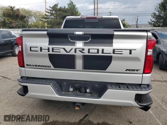 ✅ 2022 Chevrolet Silverado 1500 RST • VIN: 1GCUDEED0NZ553586 • Лот: 81773285. Опубликован ранее на Copart с пробегом 30 127 миль. Бесплатный доступ к архиву аукционных продаж из США и подробный отчёт об истории автомобиля на DreamBid. Изображение 6.