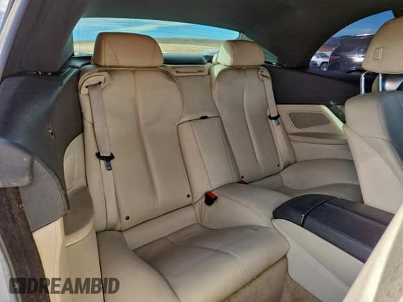 ✅ 2014 BMW 6 Series 640i • VIN: WBALW7C56EDX58787 • Lot: 96614925. Wystawiony na Copart z przebiegiem 88 567 mil. Bezpłatny archiwum sprzedaży aukcyjnych z USA i szczegółowy raport historii pojazdu na DreamBid. Zdjęcie 10.