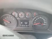 ✅ 2022 Chevrolet Silverado 1500 Custom Trail Boss • VIN: 3GCPYCEL1NG211884 • Lot: 59279335. Wystawiony na Copart z przebiegiem 26 869 mil. Bezpłatny archiwum sprzedaży aukcyjnych z USA i szczegółowy raport historii pojazdu na DreamBid. Zdjęcie 9.