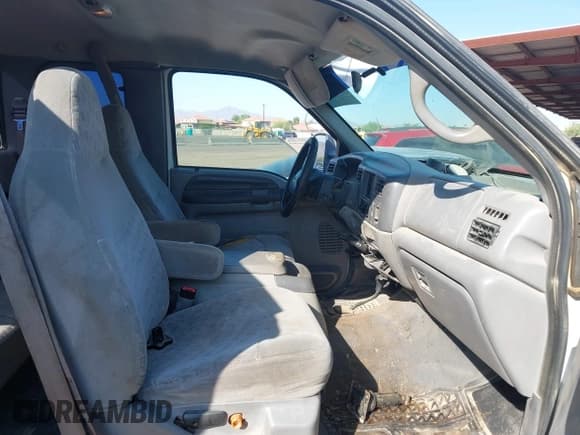 ✅ 1999 Ford F-250 XL • VIN: 1FTNX21L0XEC71028 • Lot: 42488142. Listed on IAAI with 262,237 mi. Free auction sales archive from the USA and detailed vehicle history report at DreamBid. Image 5.