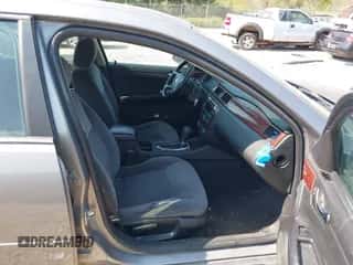 2006 Chevrolet Impala LT 3.5L z VIN 2G1WT58K869428054, wystawiony jako IAAI lot #43238621 z przebiegiem 261 294 mil mil oraz . Historia ofert i sprzedaży dostępna na DreamBid. Obrazek 5.