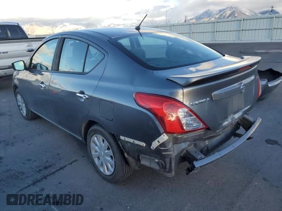 ✅ 2018 Nissan Versa S • VIN: 3N1CN7AP0JL809525 • Lot: 86573054. Wystawiony na Copart z przebiegiem 66 928 mil. Bezpłatny archiwum sprzedaży aukcyjnych z USA i szczegółowy raport historii pojazdu na DreamBid. Zdjęcie 2.
