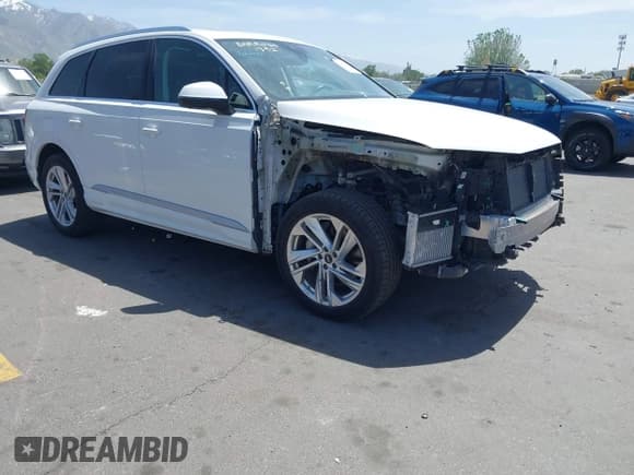 ✅ 2023 Audi Q7 Premium Plus • VIN: WA1LXBF79PD010404 • Lot: 42207521. Listed on IAAI with 30,589 mi. Free auction sales archive from the USA and detailed vehicle history report at DreamBid. Image 1.