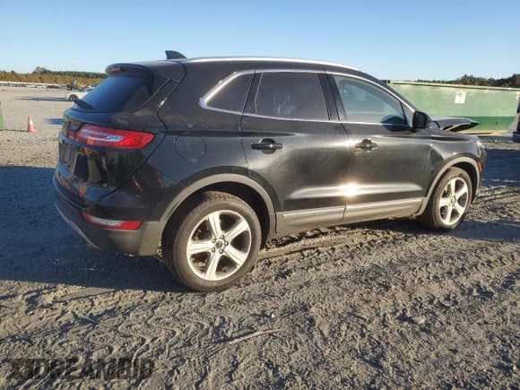 ✅ 2017 Lincoln MKC Premiere • VIN: 5LMCJ1C99HUL71715 • Lot: 89654485. Wystawiony na Copart z przebiegiem 122 308 mil. Bezpłatny archiwum sprzedaży aukcyjnych z USA i szczegółowy raport historii pojazdu na DreamBid. Zdjęcie 3.