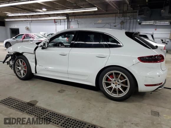 ✅ 2015 Porsche Macan Turbo • VIN: WP1AF2A58FLB90256 • Lot: 52636165. Listed on Copart with 88,325 mi. Free auction sales archive from the USA and detailed vehicle history report at DreamBid. Image 2.
