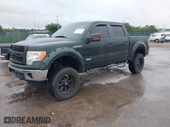 ✅ 2014 Ford F-150 XL • VIN: 1FTFW1ET2EKE40718 • Лот: 43089542. Опубликован ранее на IAAI с пробегом 226 368 миль. Бесплатный доступ к архиву аукционных продаж из США и подробный отчёт об истории автомобиля на DreamBid. Изображение 2.