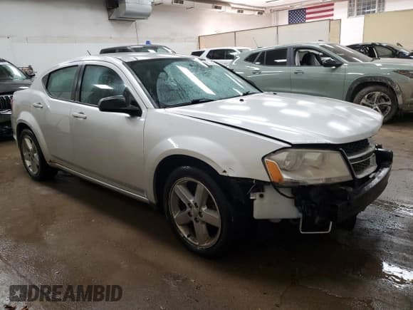 ✅ 2012 Dodge Avenger SE • VIN: 1C3CDZAB3CN174775 • Лот: 73113724. Опубликован ранее на Copart с пробегом 180 301 миль. Бесплатный доступ к архиву аукционных продаж из США и подробный отчёт об истории автомобиля на DreamBid. Изображение 4.