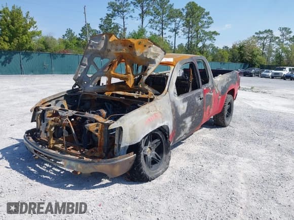 ✅ 2009 GMC Sierra 1500 SLT • VIN: 2GTEK19J291135936 • Lot: 41997872. Listed on IAAI with Not provided. Free auction sales archive from the USA and detailed vehicle history report at DreamBid. Image 2.