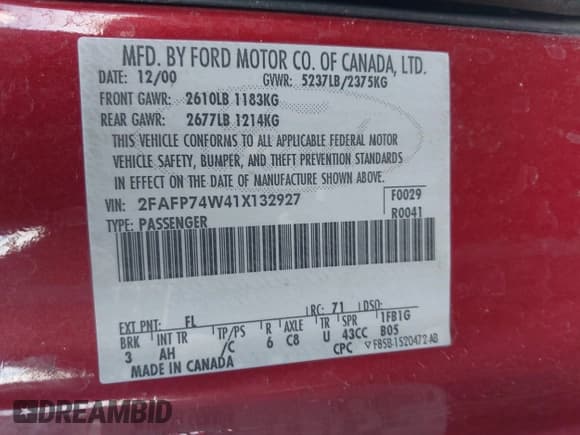 ✅ 2001 Ford Crown Victoria LX • VIN: 2FAFP74W41X132927 • Lot: 42757518. Wystawiony na IAAI z przebiegiem 203 701 mil. Bezpłatny archiwum sprzedaży aukcyjnych z USA i szczegółowy raport historii pojazdu na DreamBid. Zdjęcie 9.