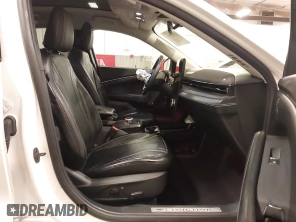 ✅ 2022 Ford Mustang Mach-E Premium • VIN: 3FMTK3SU1NMA56411 • Lot: 43032515. Listed on IAAI with 10,843 mi. Free auction sales archive from the USA and detailed vehicle history report at DreamBid. Image 5.