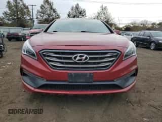 2015 Hyundai Sonata Sport z VIN 5NPE34AB2FH076769, wystawiony jako Copart lot #90493865 z przebiegiem 106 627 mil mil oraz Szkoda całkowita • Salvage title. Historia ofert i sprzedaży dostępna na DreamBid. Obrazek 5.
