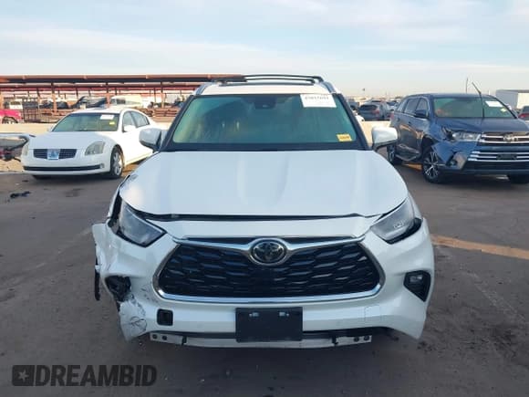 ✅ 2020 Toyota Highlander Limited • VIN: 5TDDZRBH5LS004285 • Lot: 43815691. Wystawiony na IAAI z przebiegiem 40 026 mil. Bezpłatny archiwum sprzedaży aukcyjnych z USA i szczegółowy raport historii pojazdu na DreamBid. Zdjęcie 12.