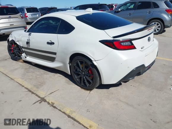 ✅ 2024 Toyota 86 TRUENO Edition • VIN: JF1ZNBM19R8750279 • Лот: 41468207. Опубликован ранее на IAAI с пробегом 15 440 миль. Бесплатный доступ к архиву аукционных продаж из США и подробный отчёт об истории автомобиля на DreamBid. Изображение 3.