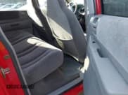 ✅ 2002 Dodge Dakota SLT • VIN: 1B7HG48N62S518157 • Lot: 41471025. Wystawiony na IAAI z przebiegiem 291 644 mil. Bezpłatny archiwum sprzedaży aukcyjnych z USA i szczegółowy raport historii pojazdu na DreamBid. Zdjęcie 8.