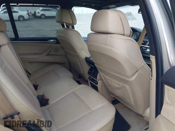 ✅ 2008 BMW X5 4.8i • VIN: 5UXFE83548L167567 • Lot: 43271194. Wystawiony na IAAI z przebiegiem 148 581 mil. Bezpłatny archiwum sprzedaży aukcyjnych z USA i szczegółowy raport historii pojazdu na DreamBid. Zdjęcie 8.