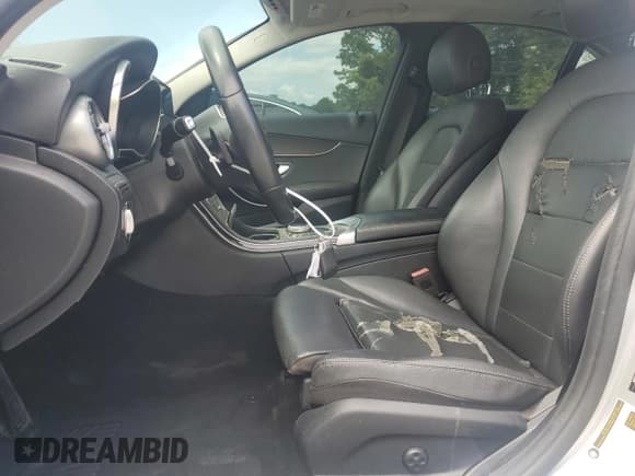 ✅ 2020 Mercedes-Benz C 300 • VIN: WDDWF8DB1LR532057 • Lot: 68082665. Listed on Copart with 37,300 mi. Free auction sales archive from the USA and detailed vehicle history report at DreamBid. Image 7.