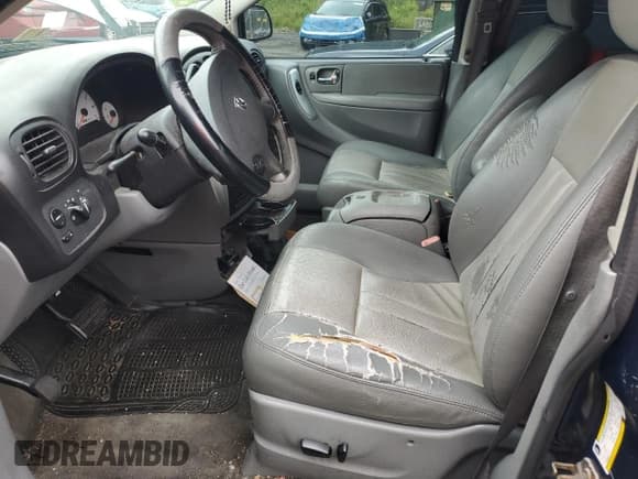 ✅ 2006 Dodge Grand Caravan SXT • VIN: 2D4GP44L26R713070 • Lot: 60822935. Listed on Copart with Not provided. Free auction sales archive from the USA and detailed vehicle history report at DreamBid. Image 7.