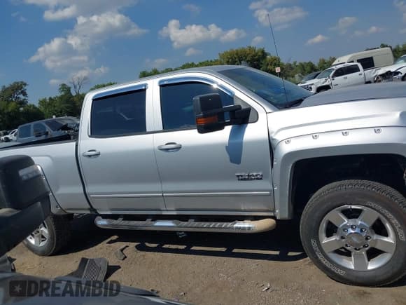 ✅ 2016 Chevrolet Silverado 2500HD LT • VIN: 1GC1KVEG9GF264455 • Лот: 43357702. Опубликован ранее на IAAI с пробегом 218 855 миль. Бесплатный доступ к архиву аукционных продаж из США и подробный отчёт об истории автомобиля на DreamBid. Изображение 12.