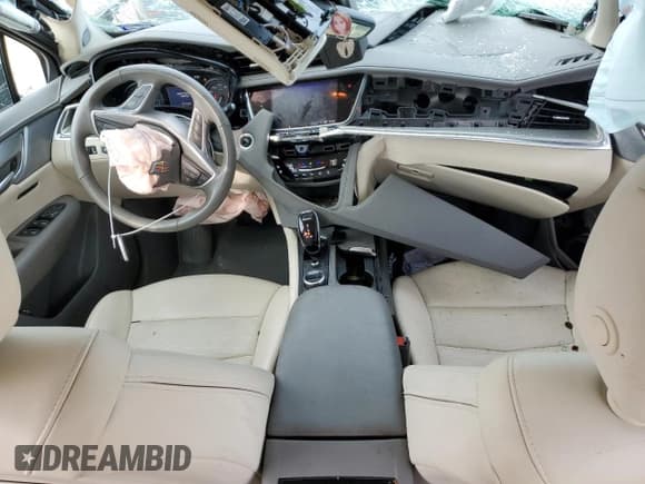 ✅ 2024 Cadillac XT5 FWD Premium Luxury • VIN: 1GYKNCR44RZ757102 • Lot: 82776845. Wystawiony na Copart z przebiegiem 21 895 mil. Bezpłatny archiwum sprzedaży aukcyjnych z USA i szczegółowy raport historii pojazdu na DreamBid. Zdjęcie 8.