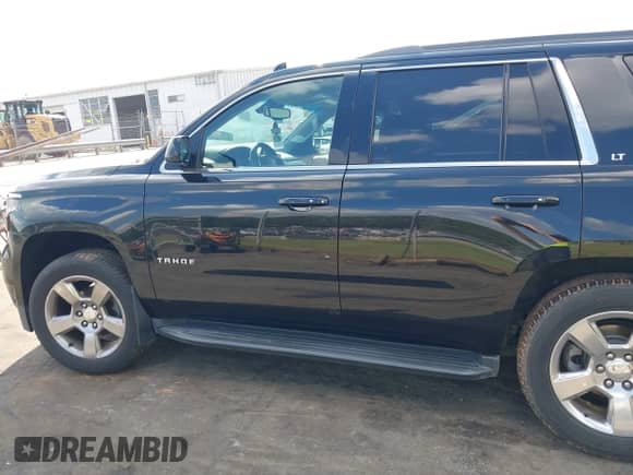 2018 Chevrolet Tahoe LT с VIN 1GNSKBKC6JR275107, выставлен на аукционе IAAI как лот 43149404 с пробегом 68 396 миль миль и . История ставок и продаж доступна на DreamBid. Изображение 14.