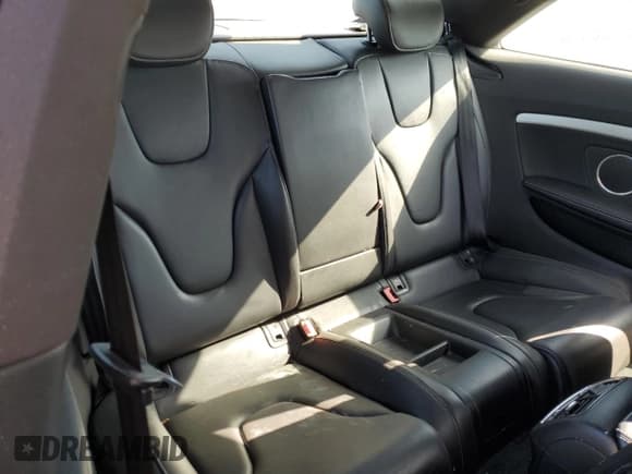 ✅ 2013 Audi S5 Premium Plus • VIN: WAUCGAFR3DA006781 • Lot: 80202965. Wystawiony na Copart z przebiegiem 156 318 mil. Bezpłatny archiwum sprzedaży aukcyjnych z USA i szczegółowy raport historii pojazdu na DreamBid. Zdjęcie 10.