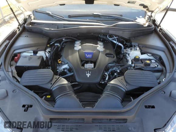 ✅ 2018 Maserati Levante S GranSport • VIN: ZN661YUS6JX303566 • Лот: 73591544. Опубликован ранее на Copart с пробегом 92 334 миль. Бесплатный доступ к архиву аукционных продаж из США и подробный отчёт об истории автомобиля на DreamBid. Изображение 12.