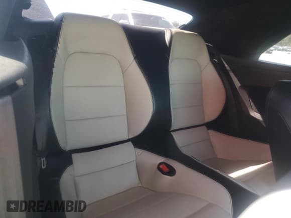 ✅ 2019 Ford Mustang EcoBoost Premium • VIN: 1FATP8UH9K5181831 • Lot: 84586165. Listed on Copart with 119,120 mi. Free auction sales archive from the USA and detailed vehicle history report at DreamBid. Image 10.