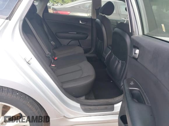 ✅ 2018 Kia Optima S • VIN: 5XXGT4L39JG264711 • Lot: 42456102. Listed on IAAI with 127,382 mi. Free auction sales archive from the USA and detailed vehicle history report at DreamBid. Image 8.