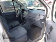 ✅ 2013 Ford Transit Connect XL • VIN: NM0LS7CN7DT160658 • Lot: 42895259. Wystawiony na IAAI z przebiegiem 197 809 mil. Bezpłatny archiwum sprzedaży aukcyjnych z USA i szczegółowy raport historii pojazdu na DreamBid. Zdjęcie 5.