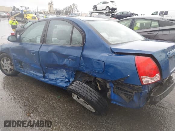 ✅ 2005 Hyundai Elantra GLS • VIN: KMHDN46D35U925338 • Lot: 41563165. Wystawiony na IAAI z przebiegiem 88 776 mil. Bezpłatny archiwum sprzedaży aukcyjnych z USA i szczegółowy raport historii pojazdu na DreamBid. Zdjęcie 6.