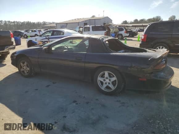 1997 Chevrolet Camaro z VIN 2G1FP22K6V2114714, wystawiony jako Copart lot #42320245 z przebiegiem 239 087 mil mil oraz Szkoda całkowita • Salvage title. Historia ofert i sprzedaży dostępna na DreamBid. Obrazek 2.