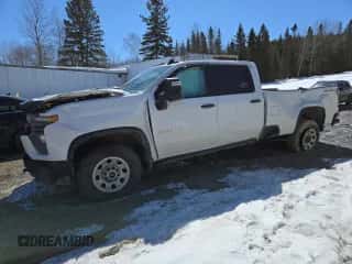 2021 Chevrolet Silverado 2500 z VIN 1GC1YMEY0MF291055, wystawiony jako Copart lot #51249435 z przebiegiem Nie podano mil oraz Szkoda całkowita • Salvage title. Historia ofert i sprzedaży dostępna na DreamBid. Obrazek 1.
