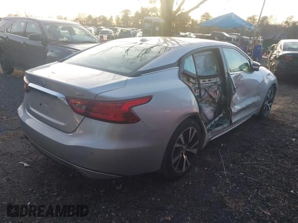 ✅ 2018 Nissan Maxima SV • VIN: 1N4AA6AP3JC388198 • Lot: 43804581. Listed on IAAI with 119,623 mi. Free auction sales archive from the USA and detailed vehicle history report at DreamBid. Image 4.