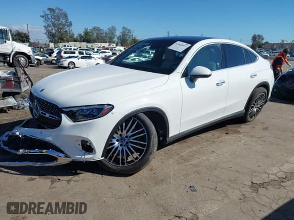 ✅ 2025 Mercedes-Benz GLC 300 • VIN: W1NKJ4HB1SF329799 • Лот: 43460057. Опубликован ранее на IAAI с пробегом 6 914 миль. Бесплатный доступ к архиву аукционных продаж из США и подробный отчёт об истории автомобиля на DreamBid. Изображение 18.