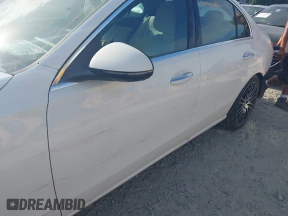 ✅ 2025 Mercedes-Benz C 300 • VIN: W1KAF4HBXSR269353 • Lot: 42755346. Listed on IAAI with 2,684 mi. Free auction sales archive from the USA and detailed vehicle history report at DreamBid. Image 19.