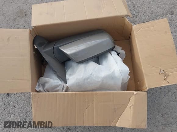 ✅ 2017 Chevrolet Silverado 1500 LT • VIN: 3GCUKREC8HG168351 • Lot: 43592900. Listed on IAAI with 144,711 mi. Free auction sales archive from the USA and detailed vehicle history report at DreamBid. Image 12.