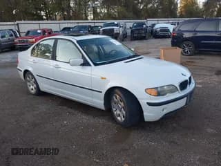 ✅ 2003 BMW 3 Series 325i • VIN: WBAEV33453KL86816 • Лот: 43796585. Опубликован ранее на IAAI с пробегом 199 013 миль. Бесплатный доступ к архиву аукционных продаж из США и подробный отчёт об истории автомобиля на DreamBid. Изображение 1.