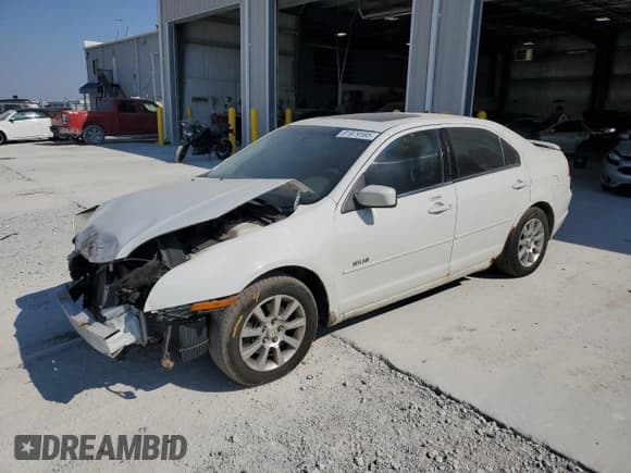 ✅ 2008 Mercury Milan • VIN: 3MEHM07Z28R638353 • Lot: 81979165. Listed on Copart with 188,595 mi. Free auction sales archive from the USA and detailed vehicle history report at DreamBid. Image 1.