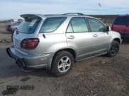 ✅ 2000 Lexus RX 300 • VIN: JT6HF10U9Y0127634 • Lot: 43681825. Wystawiony na IAAI z przebiegiem 207 492 mil. Bezpłatny archiwum sprzedaży aukcyjnych z USA i szczegółowy raport historii pojazdu na DreamBid. Zdjęcie 4.