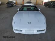 ✅ 1992 Chevrolet Corvette • VIN: 1G1YY33P3N5106435 • Lot: 77788174. Wystawiony na Copart z przebiegiem Nie podano. Bezpłatny archiwum sprzedaży aukcyjnych z USA i szczegółowy raport historii pojazdu na DreamBid. Zdjęcie 5.