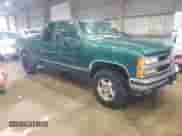 1999 Chevrolet Silverado 1500 z VIN 1GCEK19R2XR116698, wystawiony jako Copart lot #71174665 z przebiegiem 431 979 mil mil oraz Szkoda całkowita • Salvage title. Historia ofert i sprzedaży dostępna na DreamBid. Obrazek 4.