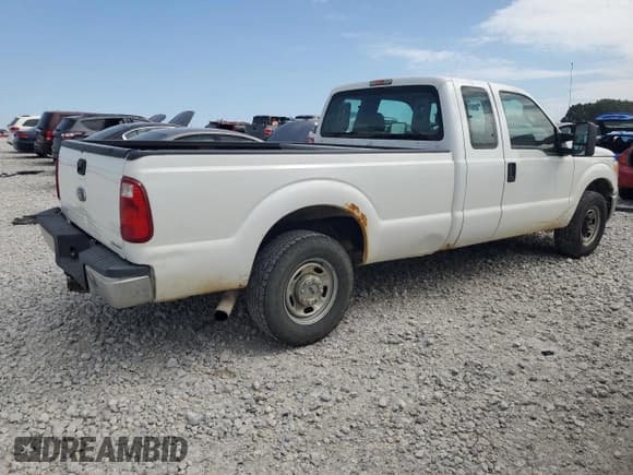 ✅ 2015 Ford F-250 XLT • VIN: 1FT7X2A68FEA09274 • Lot: 71916945. Listed on Copart with 219,756 mi. Free auction sales archive from the USA and detailed vehicle history report at DreamBid. Image 3.