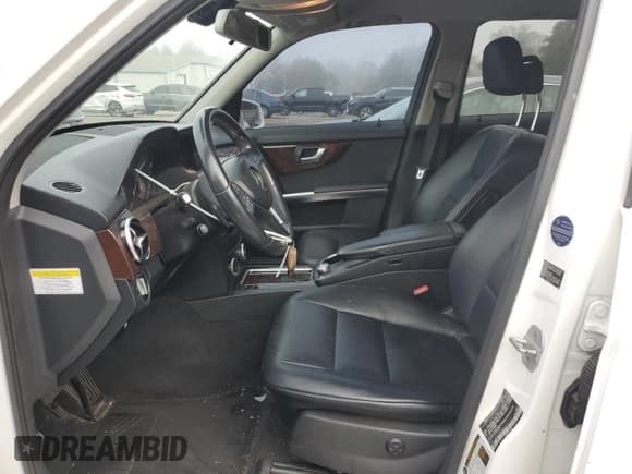 ✅ 2014 Mercedes-Benz GLK 350 • VIN: WDCGG5HB7EG203747 • Lot: 93063305. Listed on Copart with 133,981 mi. Free auction sales archive from the USA and detailed vehicle history report at DreamBid. Image 7.
