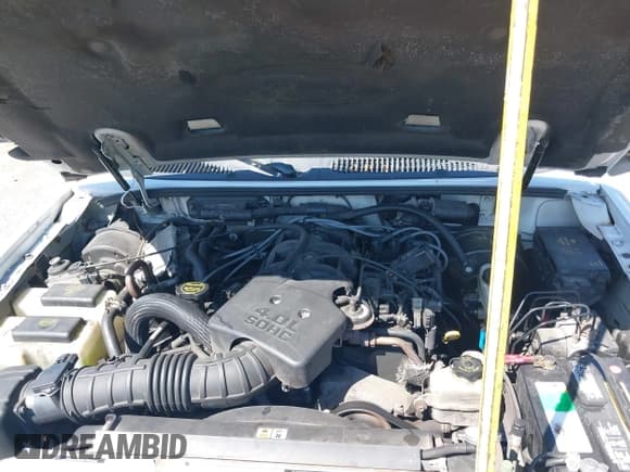 ✅ 2001 Ford Explorer Sport Trac • VIN: 1FMZU77E71UC81211 • Lot: 42773952. Wystawiony na IAAI z przebiegiem 195 382 mil. Bezpłatny archiwum sprzedaży aukcyjnych z USA i szczegółowy raport historii pojazdu na DreamBid. Zdjęcie 10.