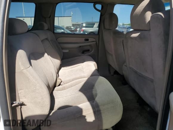 ✅ 2001 Chevrolet Suburban LS • VIN: 3GNEC16T81G222813 • Лот: 57213525. Опубликован ранее на Copart с пробегом 289 901 миль. Бесплатный доступ к архиву аукционных продаж из США и подробный отчёт об истории автомобиля на DreamBid. Изображение 11.