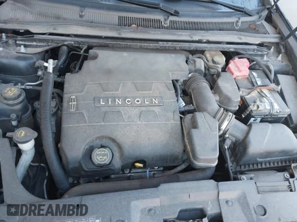 ✅ 2014 Lincoln MKS • VIN: 1LNHL9DK6EG608674 • Lot: 43480426. Wystawiony na IAAI z przebiegiem 172 390 mil. Bezpłatny archiwum sprzedaży aukcyjnych z USA i szczegółowy raport historii pojazdu na DreamBid. Zdjęcie 10.